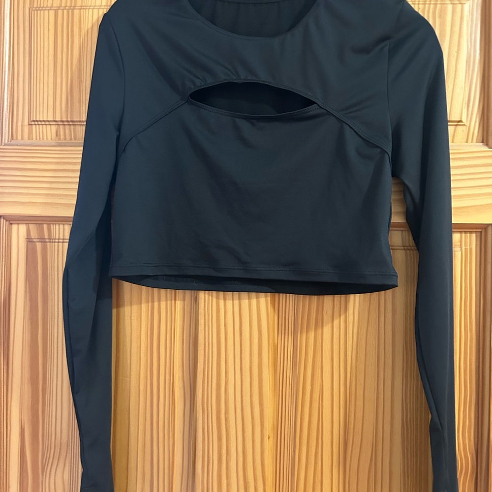 SHEIN Black Long Sleeve Cut-Out Crop Top